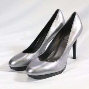 CALVIN KLEIN Onyx Silver Leather Platform Heels Sz 10 Wmn